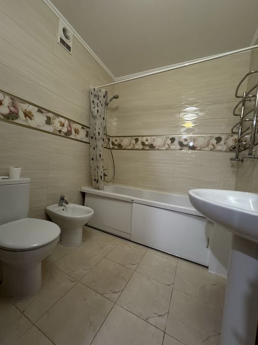 Новобудова в Центрі.Світло Не вимекають