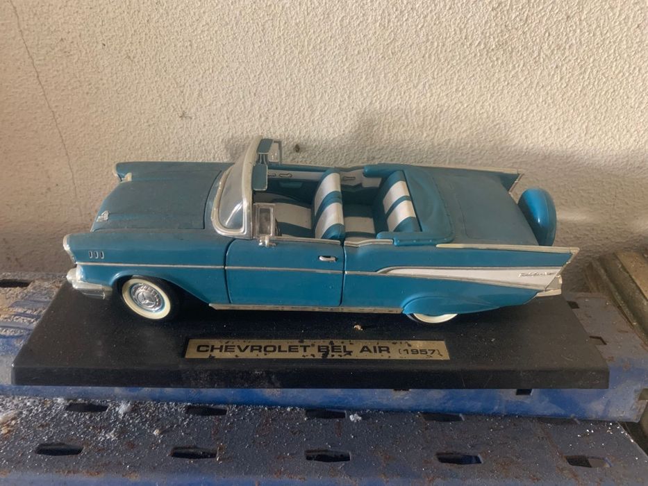 Coleção de Miniaturas 1:18 Die-Cast (Ertl American Muscle, Bburago, Maisto) – Lote ou Unidade