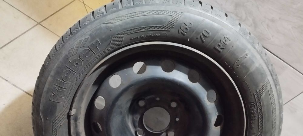 Sprzedam opony z felgami 165*70 r 14