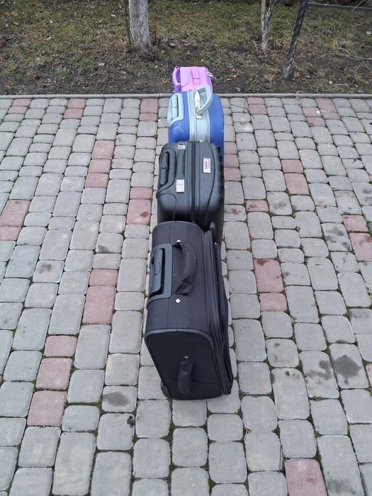 Продам валізи в хорошому стані