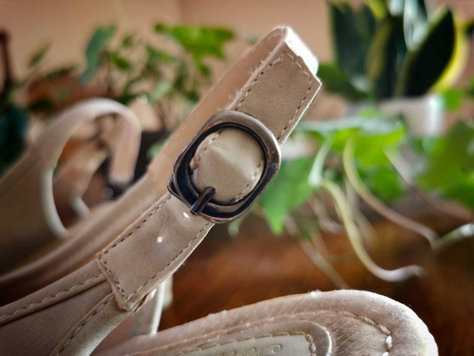 Sandały damskie beżowe, kremowe