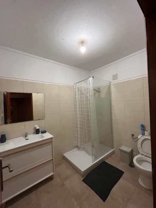 Quarto para alugar Rinchoa/ rio do mouro