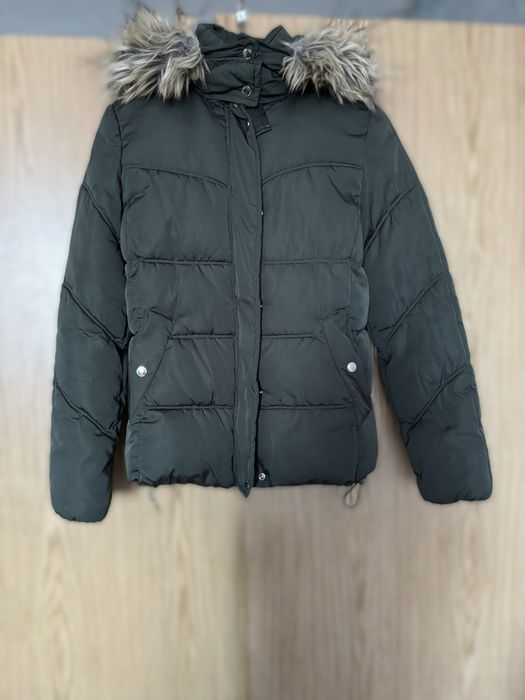 Віддам жіночу куртку Bershka за шоколадку, розмір М