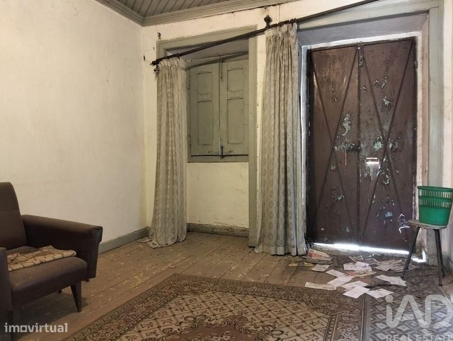 Casa / Villa T2 em Brogueira, Parceiros de Igreja e Alcorochel