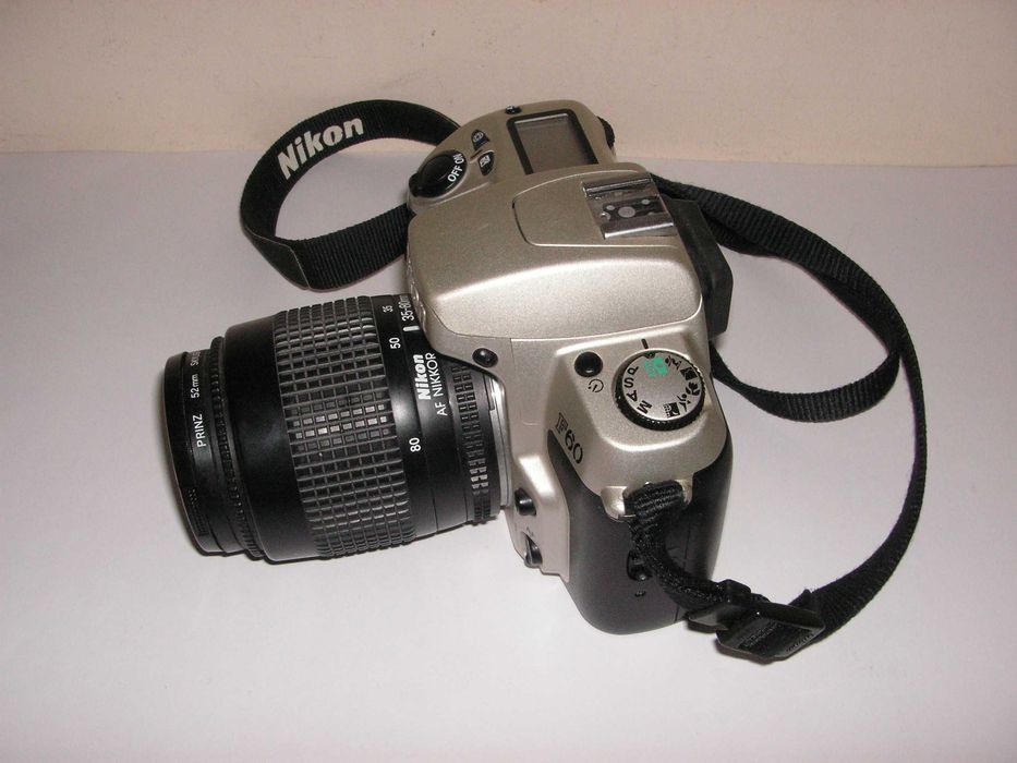 Máquina Fotográfica Nikon F60 - Lente 35-80mm ( Estado Novo )