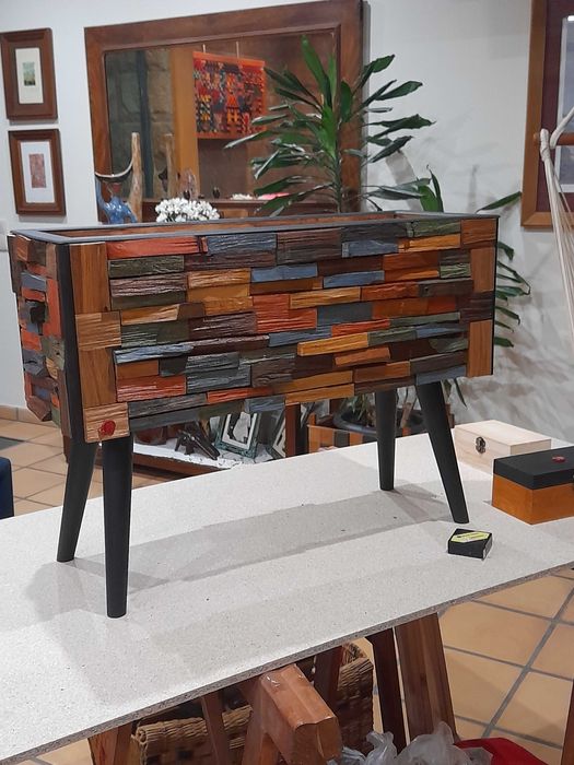 Artesanato floreiras  em madeira