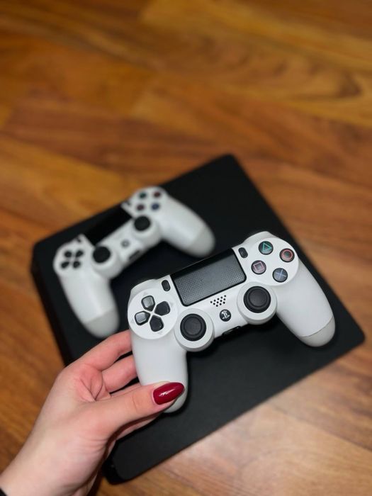 Ps 4 slim 1 tb продам