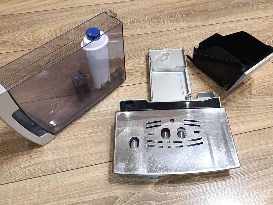 Ekspress do kawy delonghi ECAM23460S
