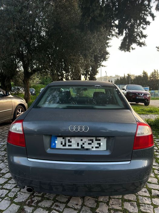 Audi A4  cinzento 1.6 a gasolina