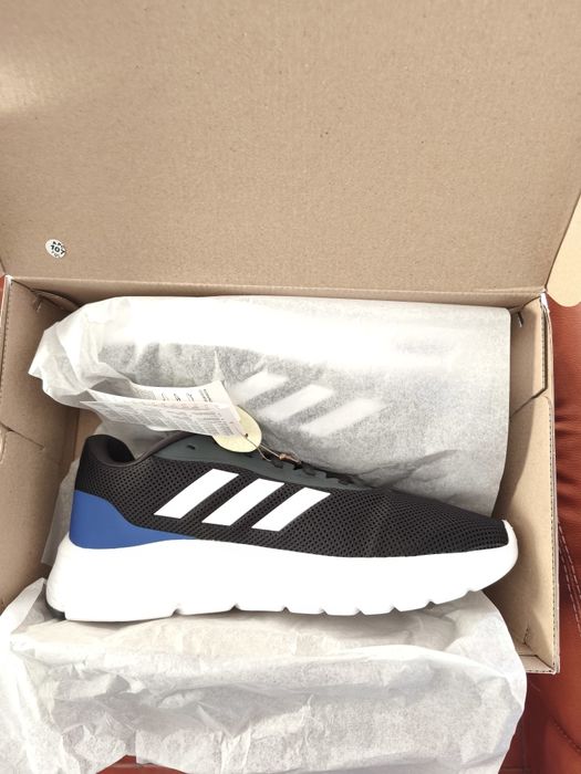 Tenis novos da Adidas tamanho 46