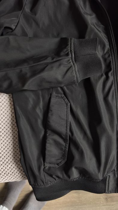 Куртка jack&jones в гарному стані