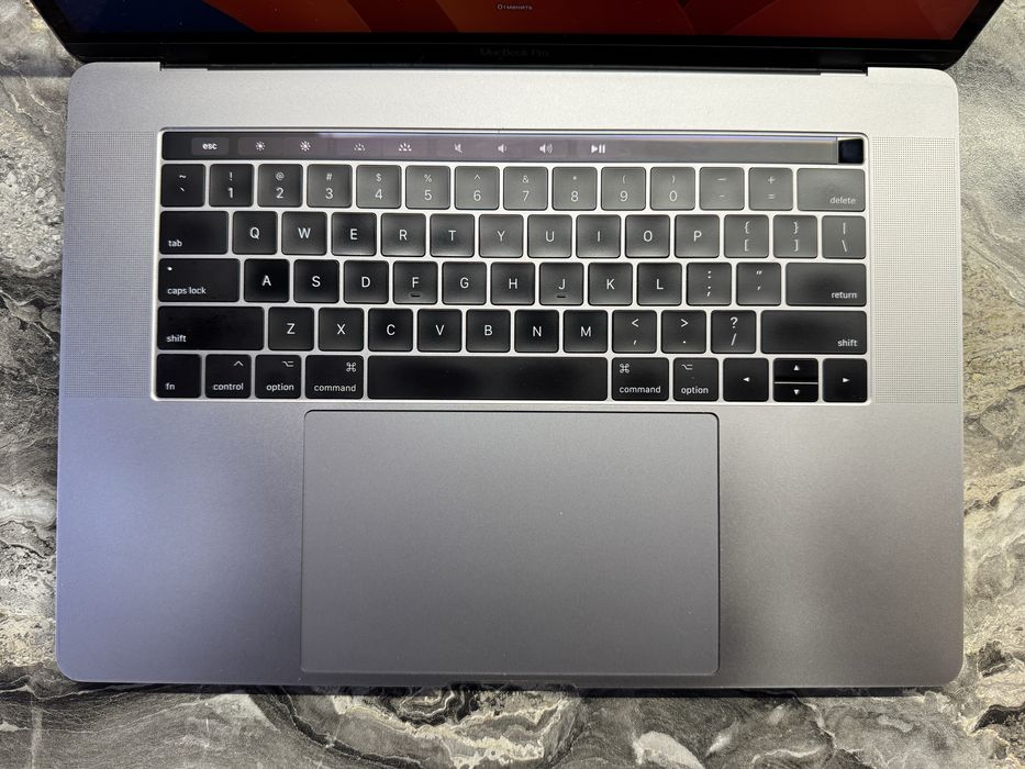MacBook Pro 2017 “15/i7/SSD512Gb/16Gb A1707 Radeon Prp 560 АКБ 14Ц