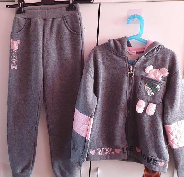 Dres dla dziewczynki 128/134, szary