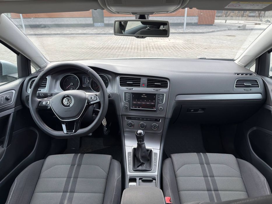 Продам Volkswagen  Golf 7 1.6 Дизель