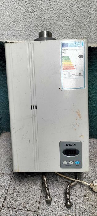 Excelente máquina para águas sanitárias.