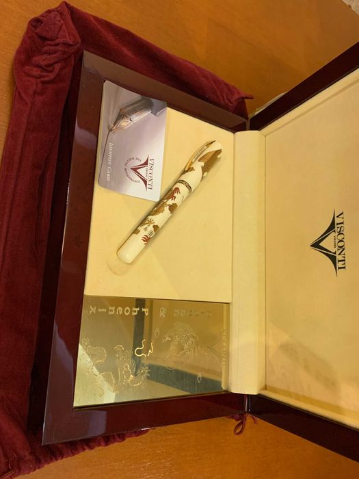 Чорнильна ручка Visconti  Dragon and Phoenix Ціна в описі.