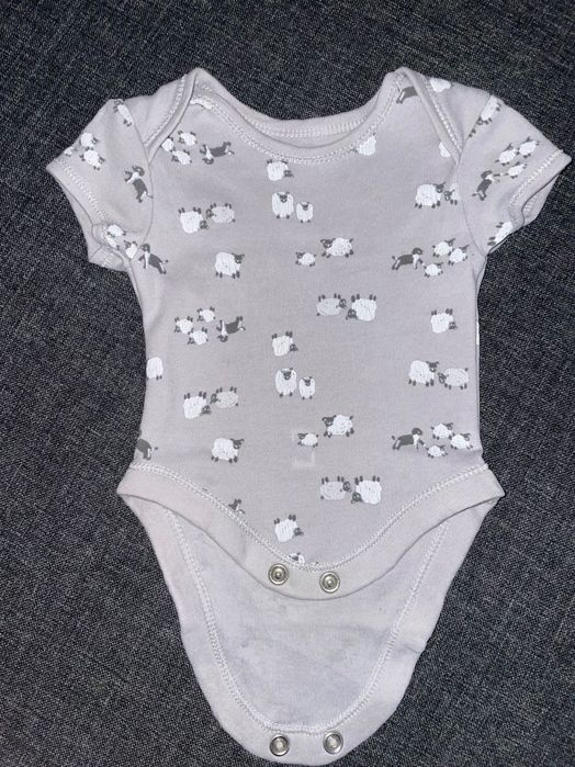 Ubranka niemowlęce rozm. 56