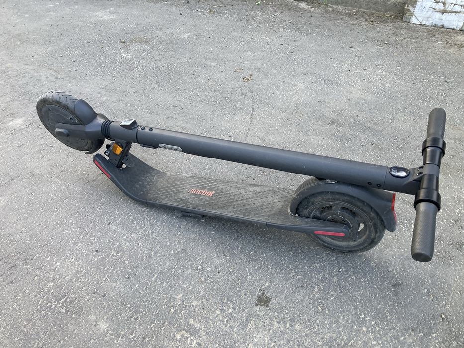 Електросамокат Segway-Ninebot
