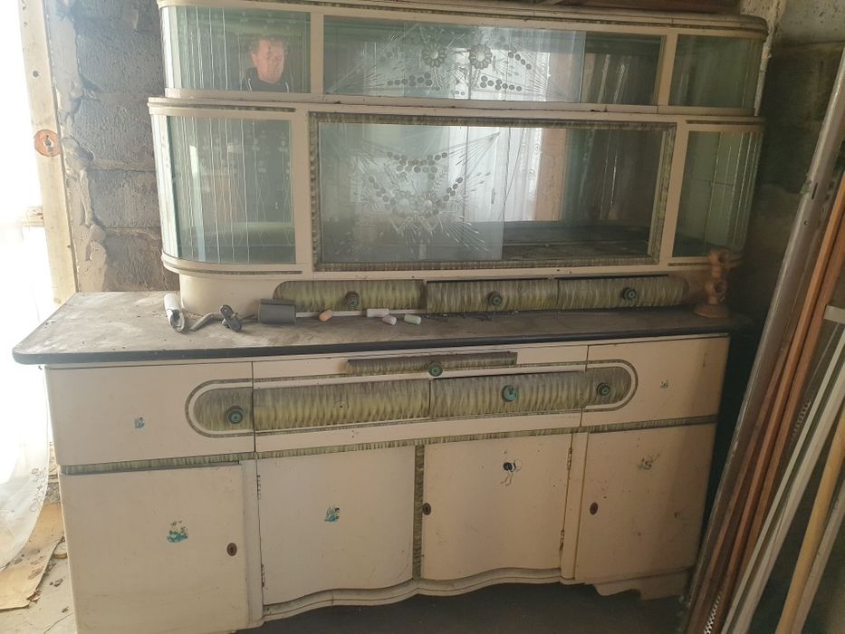 Kredens do pokoju kuchni retro PRL