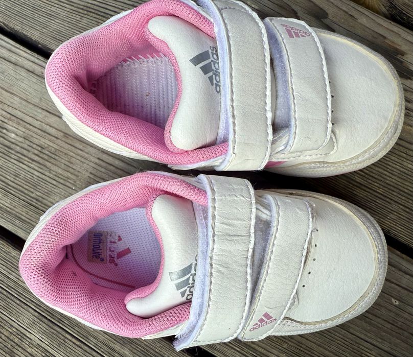 Buty Adidas na Rzepy dla Dziewczynki - Rozmiar 22