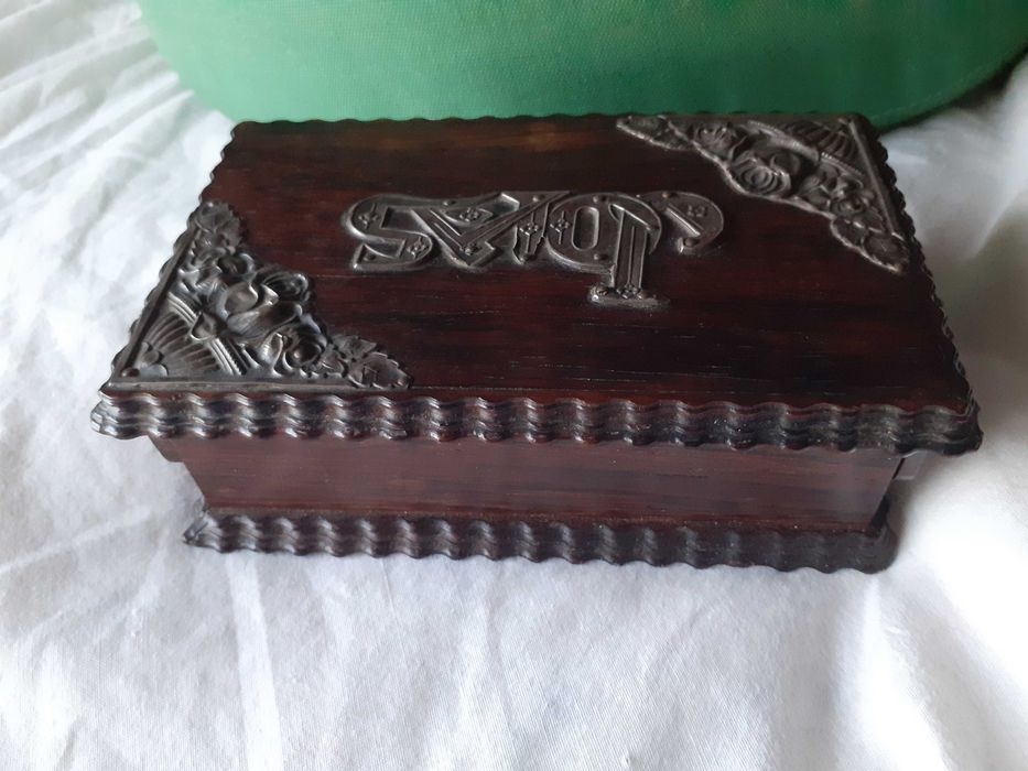 Guarda Jóias de Madeira e Prata