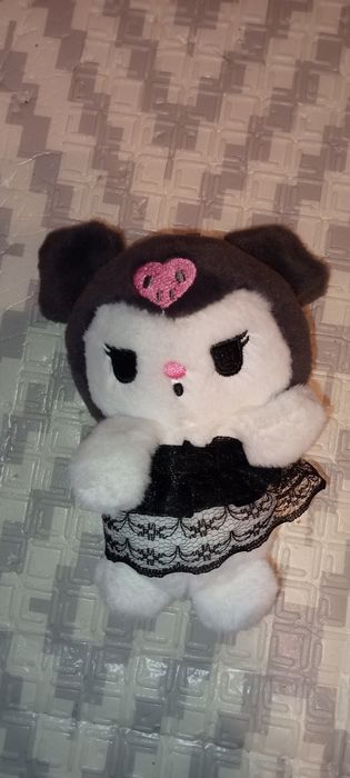 Pluszowa maskotka Kuromi