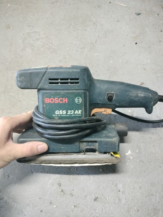 Szlifierka oscylacyjna Bosch GSS 23 AE