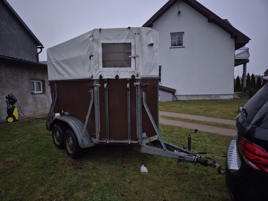 Przyczepa do Koni
