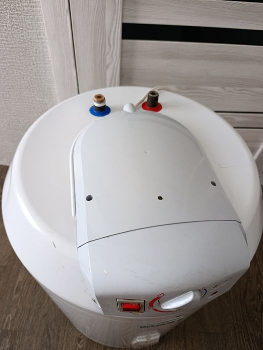 Продам бойлер Bosh 50л.