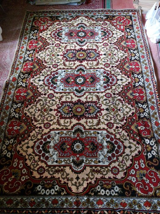 Продажа предметов интерьера