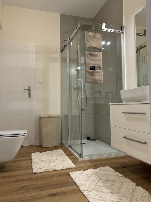 Bezposrednio 55 mkw, spacerowa 74