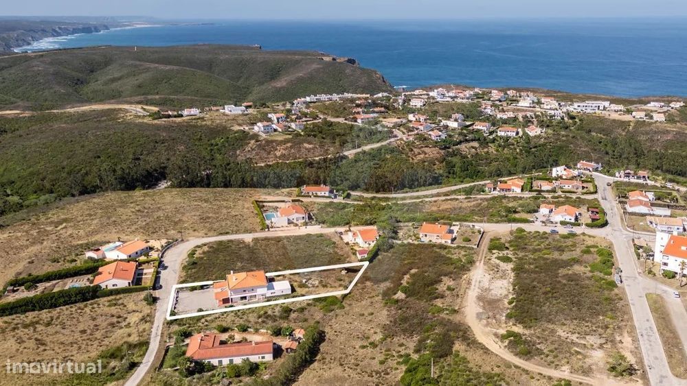 Moradia T3 Perto da Arrifana
