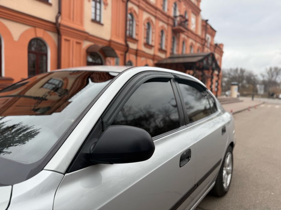 Hyundai Elantra в дуже гарному стані