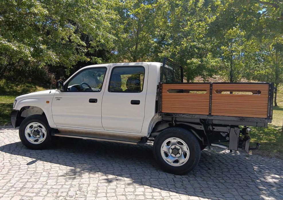 Toyota Hilux D4D  4x4 cabine dupla ano 2004 com IVA dedutível