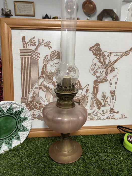 Candeeiro vintage a petroleo rosa