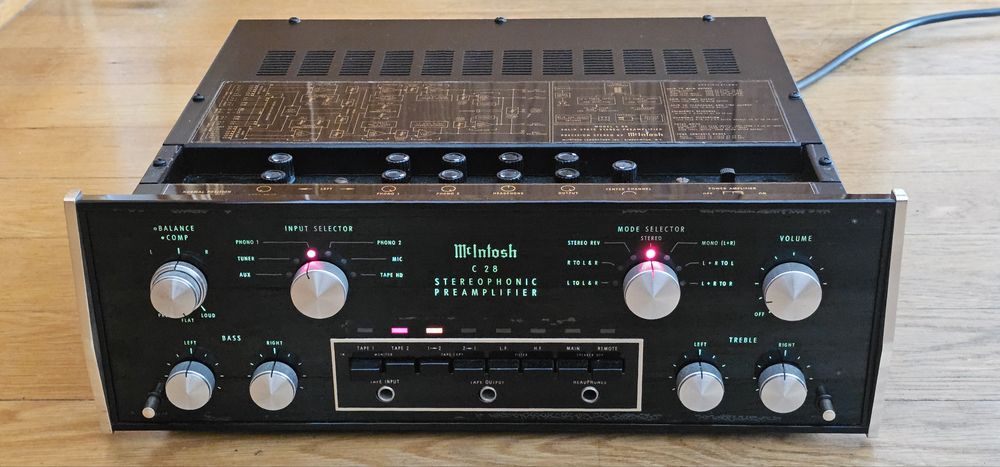 Pré-amplificador McIntosh C28