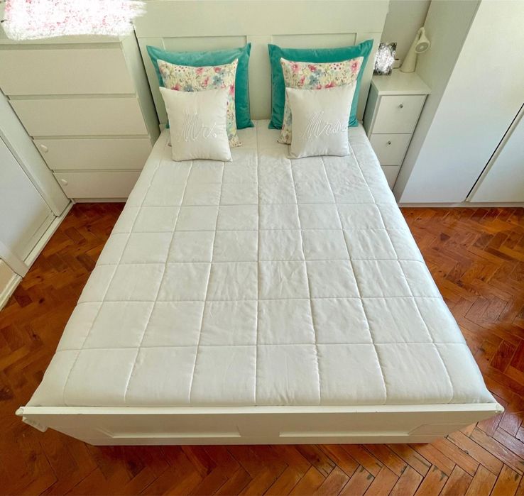 Cama Brimnes casal, IKEA,140x200cm com cabeceira