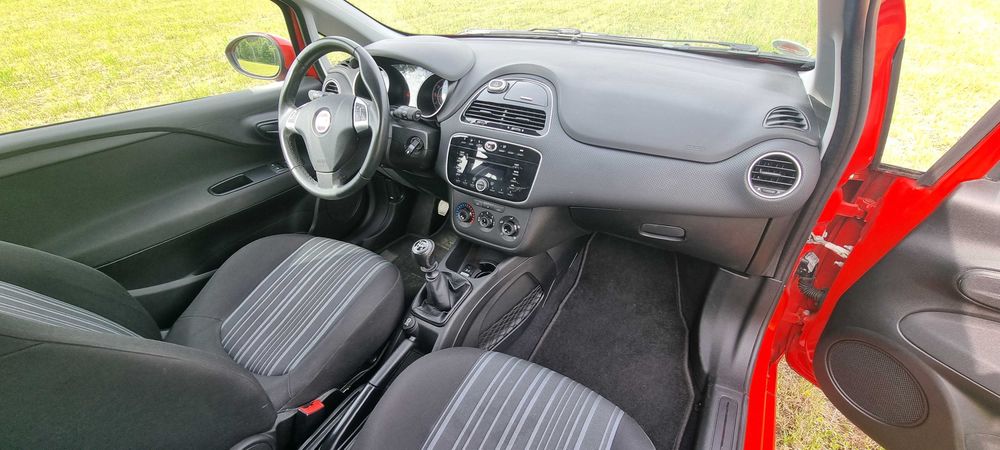Fiat Punto 2011  rok
