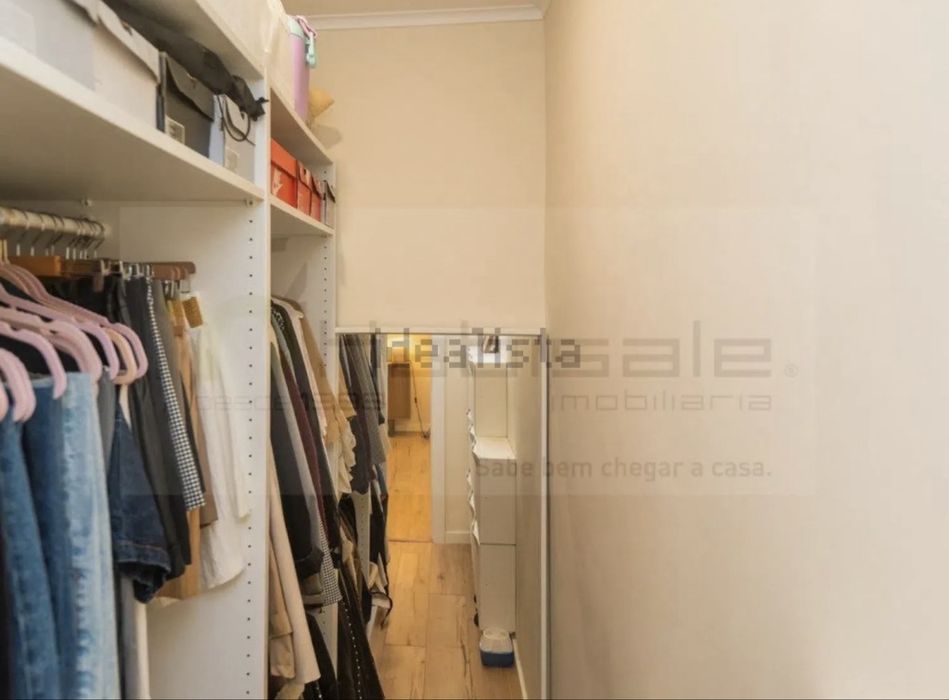 Apartamento T2 — Rua Eça de Queiroz, Estação de Agualva-Cacém, Sintra