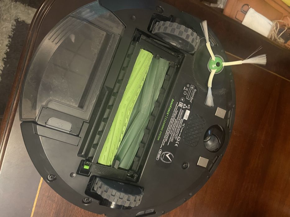 Roomba i5 preto