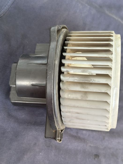 Вентилятор климата Jeep grand Cherokee 2000 гв и другие з/ч