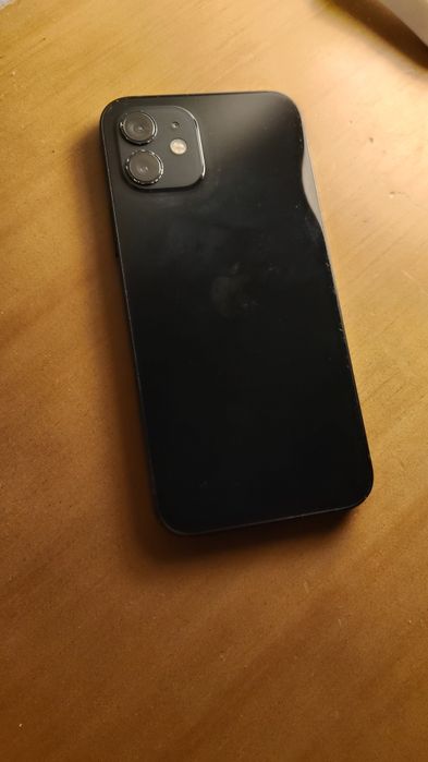 Vendo iPhone 12.
