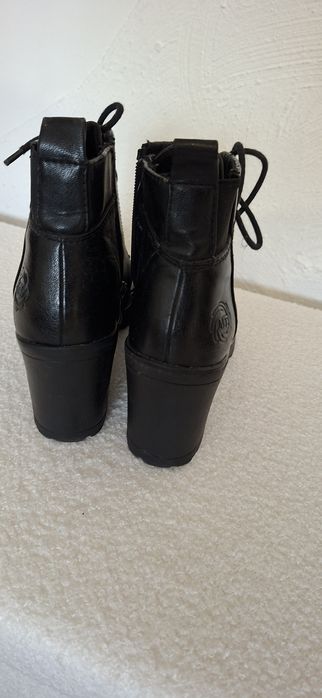 Skórzane damskie buty 38