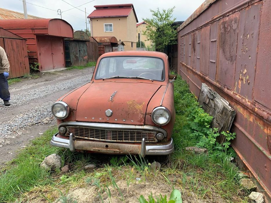 Москвич 407 1962р.Дуже багато запчастин !