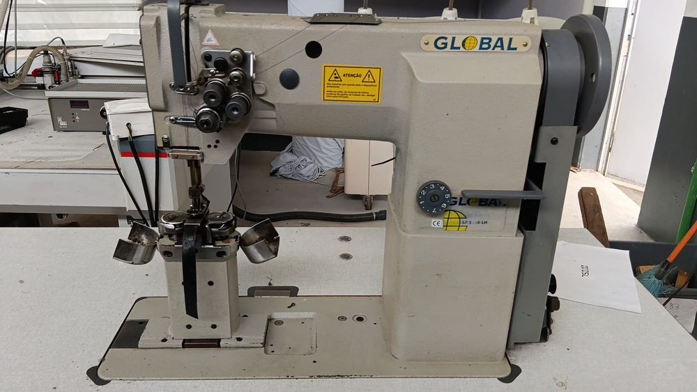 Máquina de coser forros Global