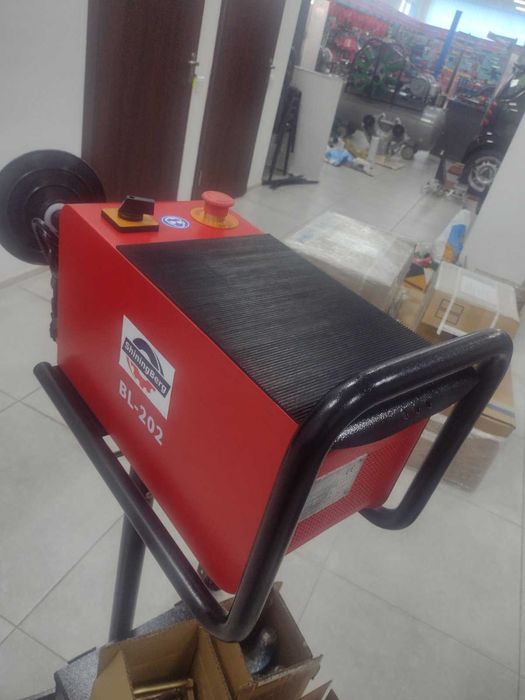 Стенд станок токарный для проточки тормозных дисков ShiningBerg BL-202