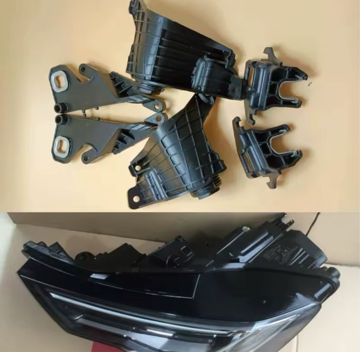 Ремонтні кріплення фари 4K0998122 4K0998121 Audi a6 c8 2020-2021 року