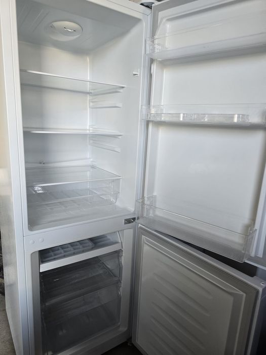Frigorífico combinado Kunft 175L