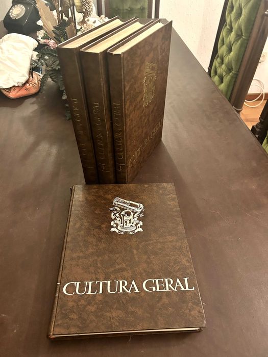 Coleção Cultura Geral – [4] Volumes – Encadernação Clássica