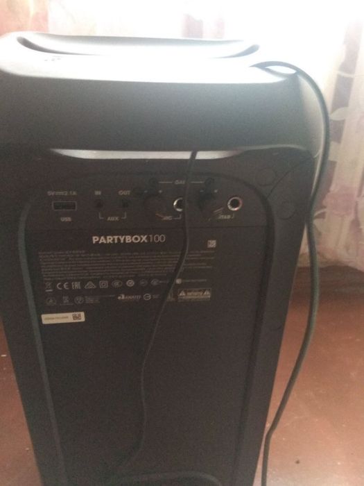JBL partybox 100 Музична колонка JBL